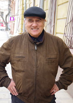 Директор школы Валерий ТОКАРЕВ